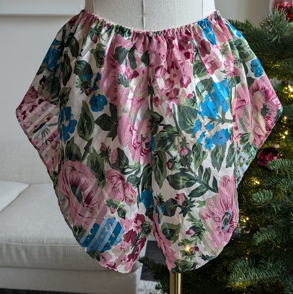 Victoria's Secret Satin Set - Picture 3 of 11